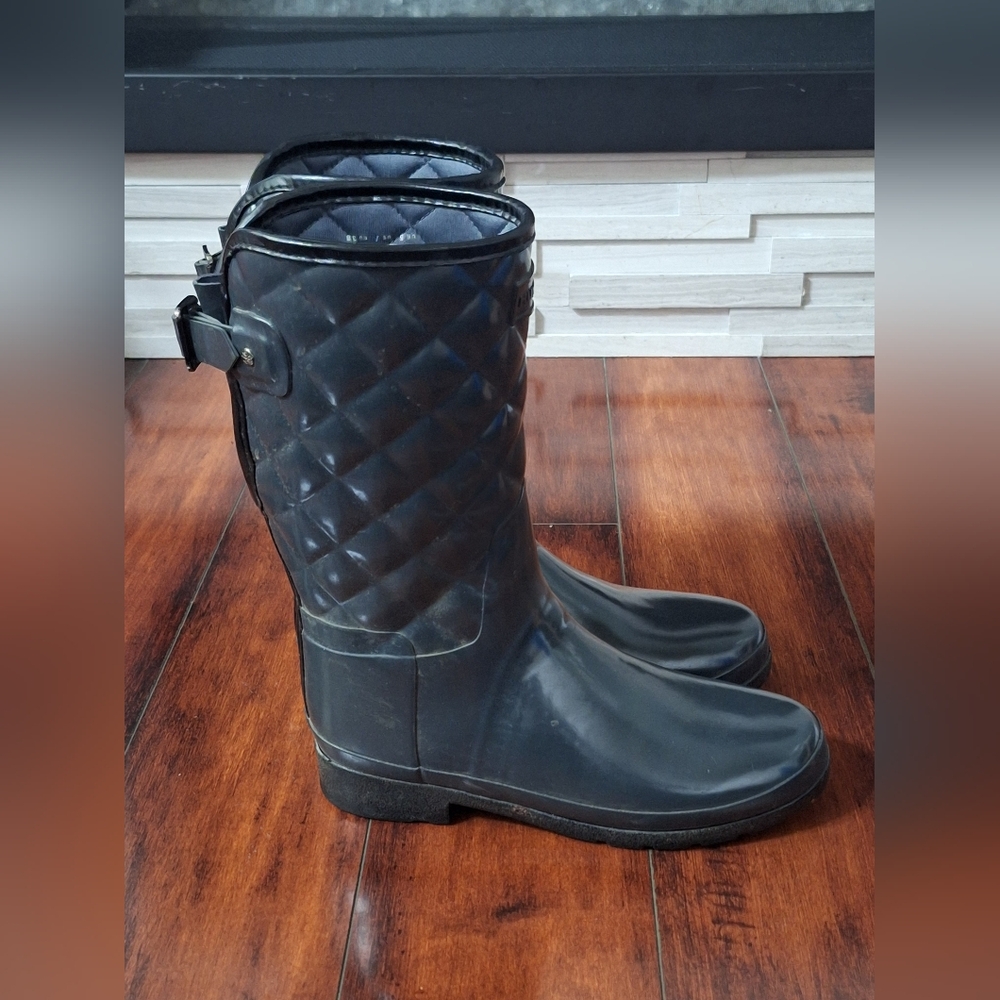 Hunter Gray Gloss Refined Adjustable Quilted Long… - image 5